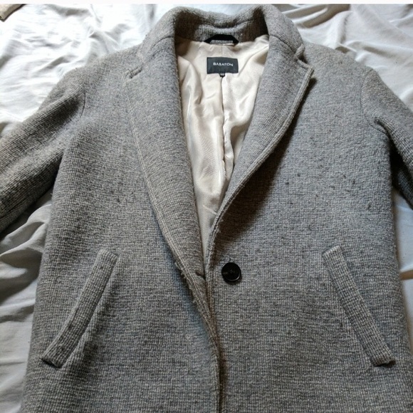 Aritzia wool blend coat - Picture 4 of 8